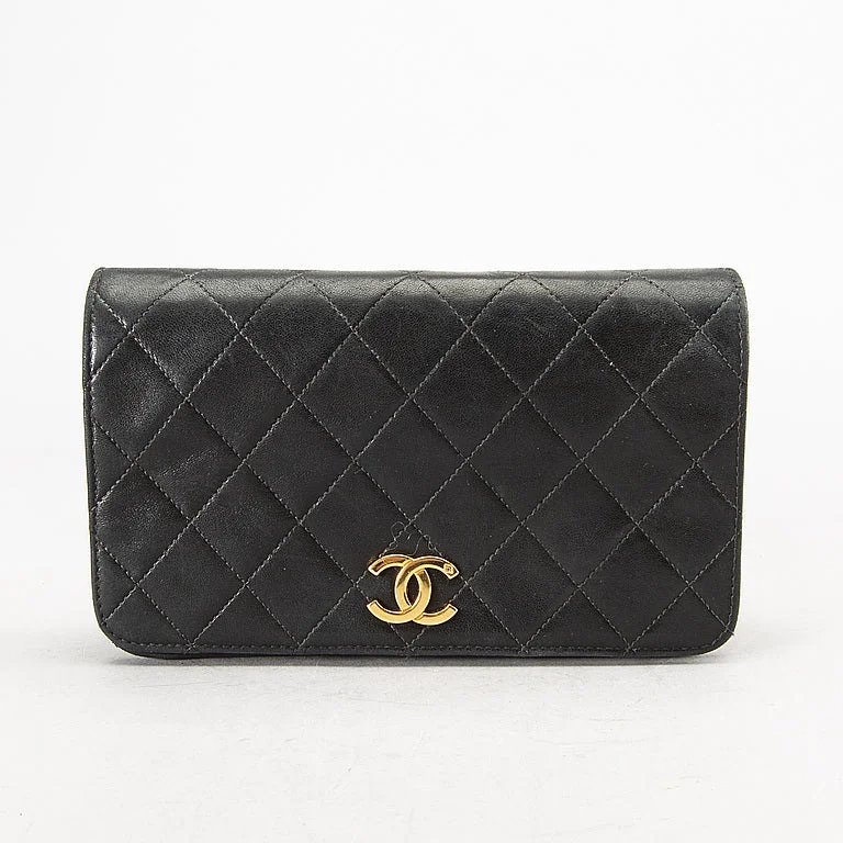 Chanel Matelasse Patent Leather Single Flap Single Chain Bag Black Gold Hardware